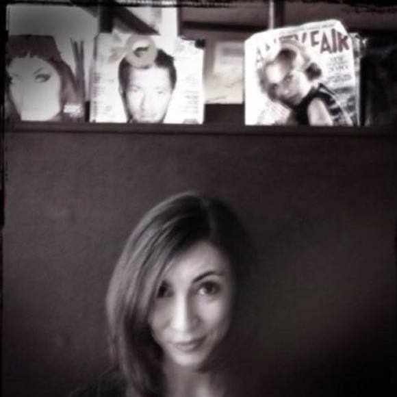 Meet your Posher, Simona - Picture 1 of 1